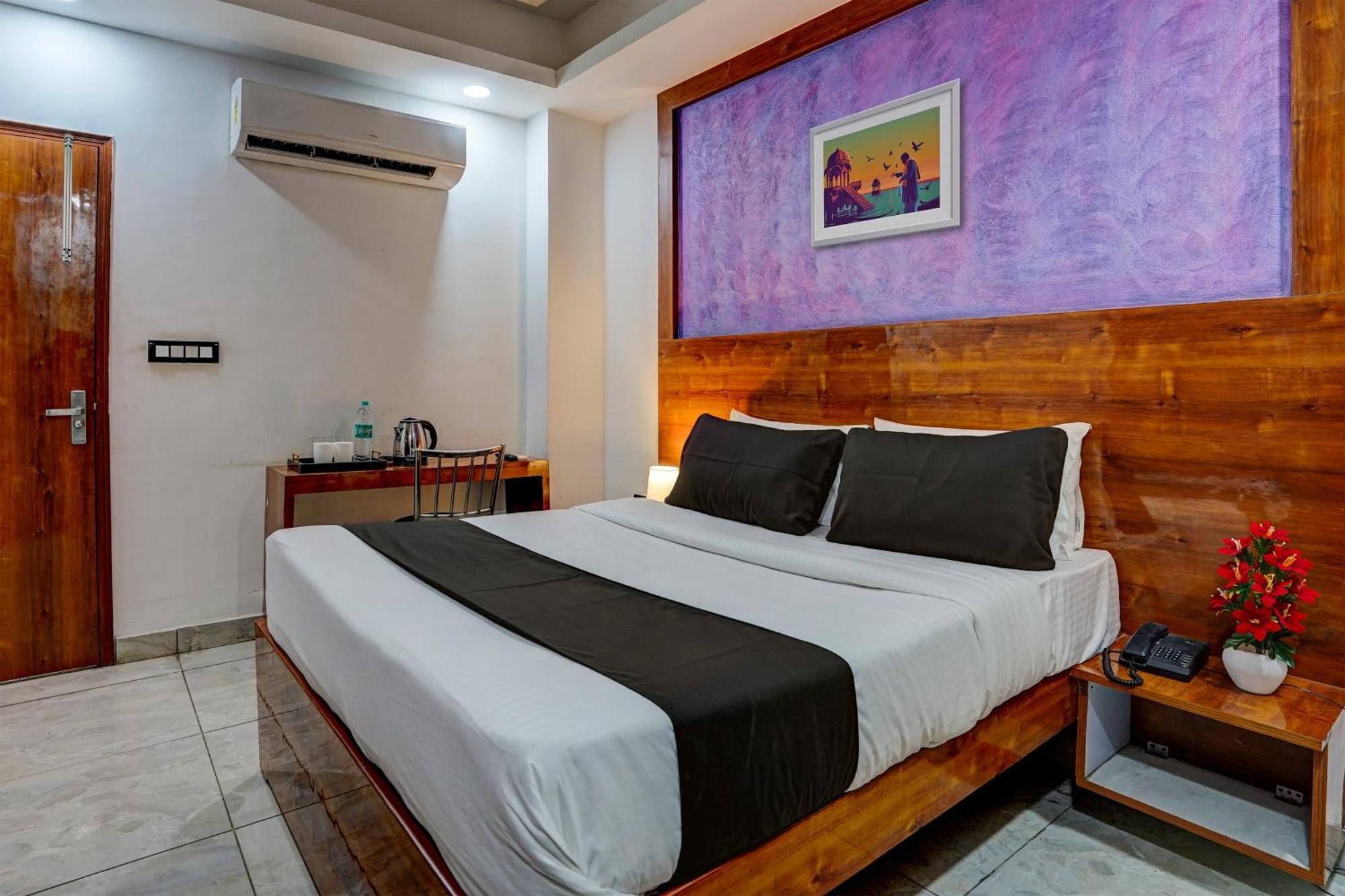 Hotel Hight Krone A Family Hotel Near Igi Airport Delhi New Delhi Exterior foto