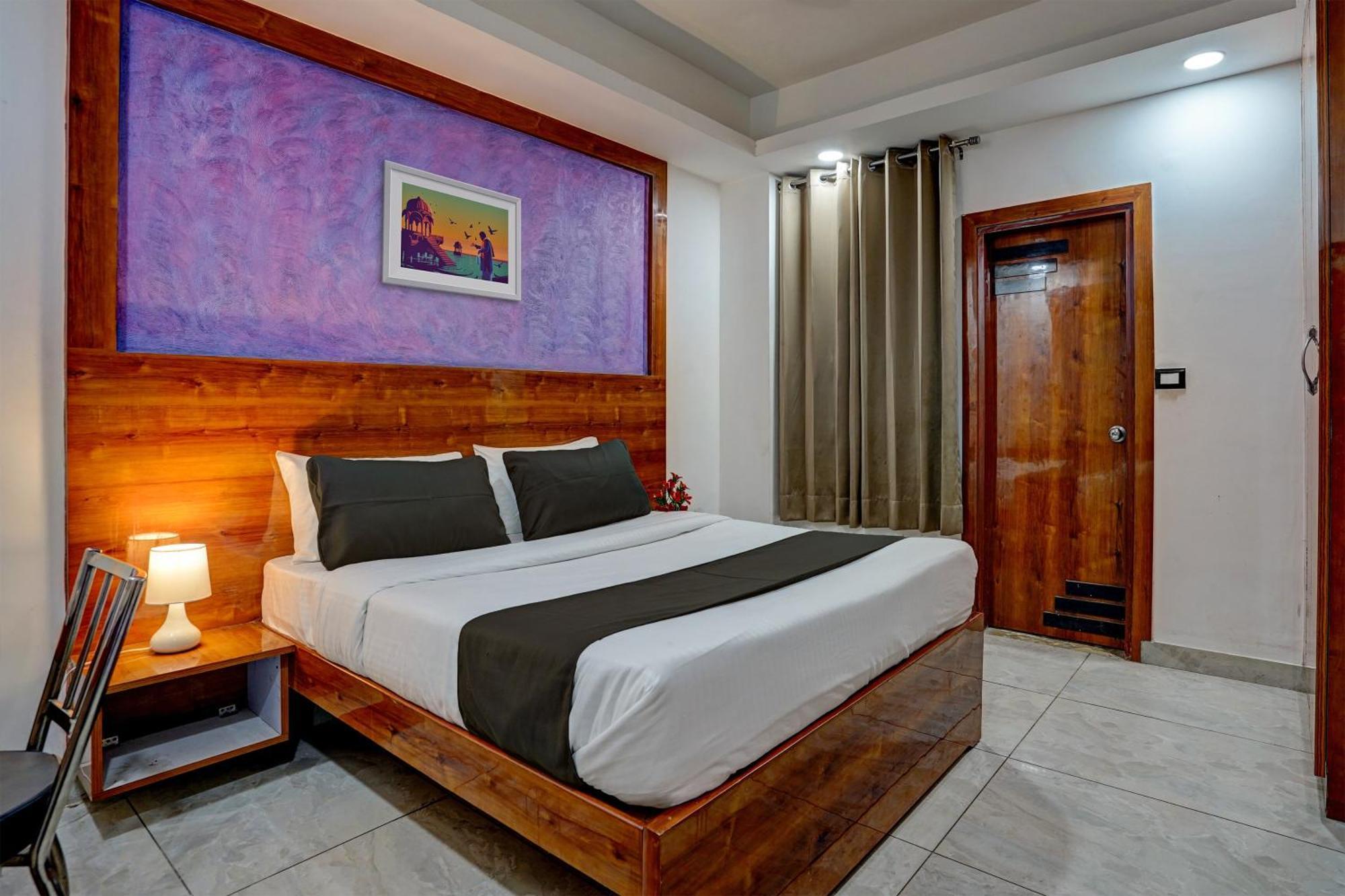 Hotel Hight Krone A Family Hotel Near Igi Airport Delhi New Delhi Exterior foto