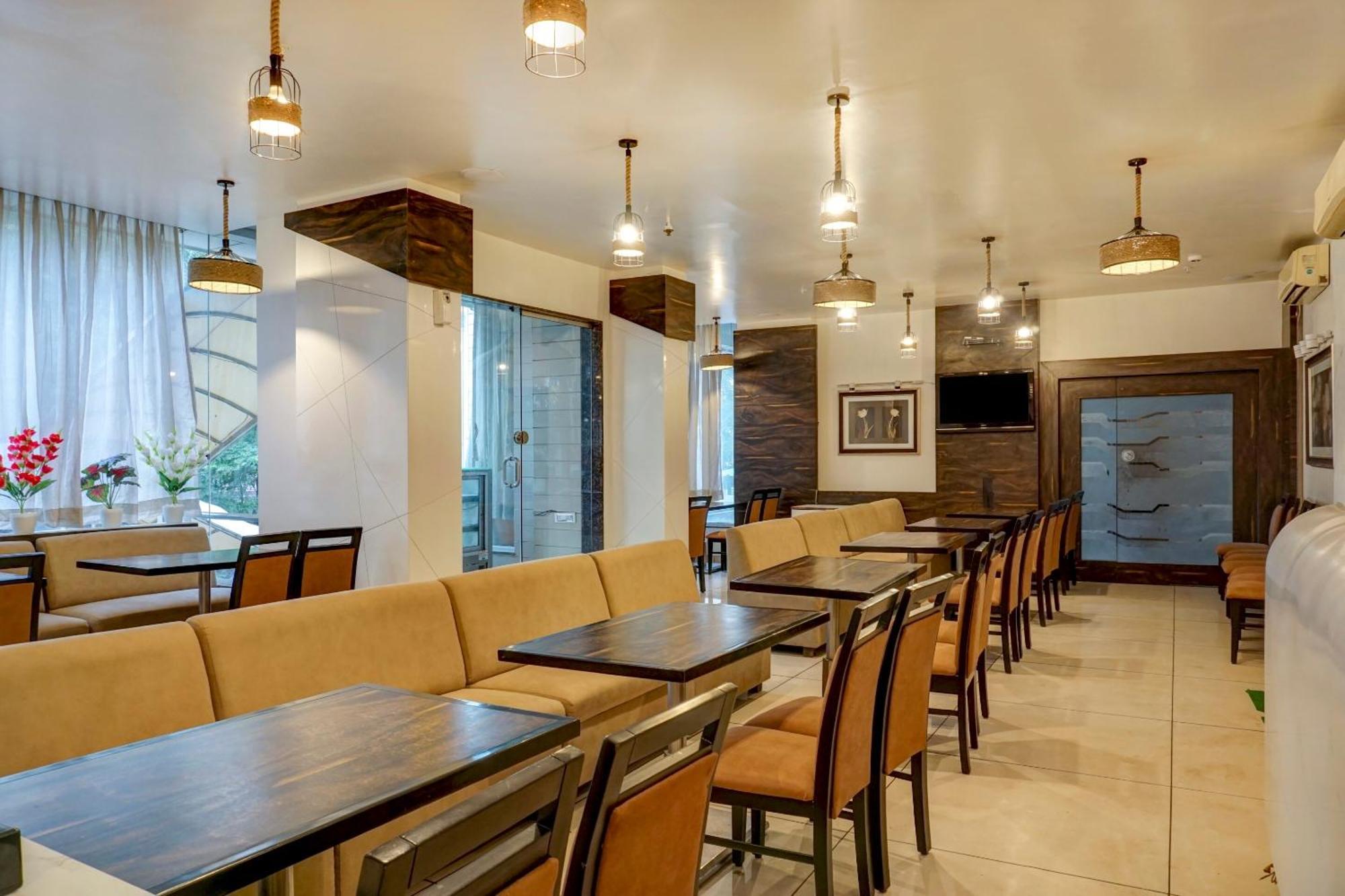 Hotel Hight Krone A Family Hotel Near Igi Airport Delhi New Delhi Exterior foto