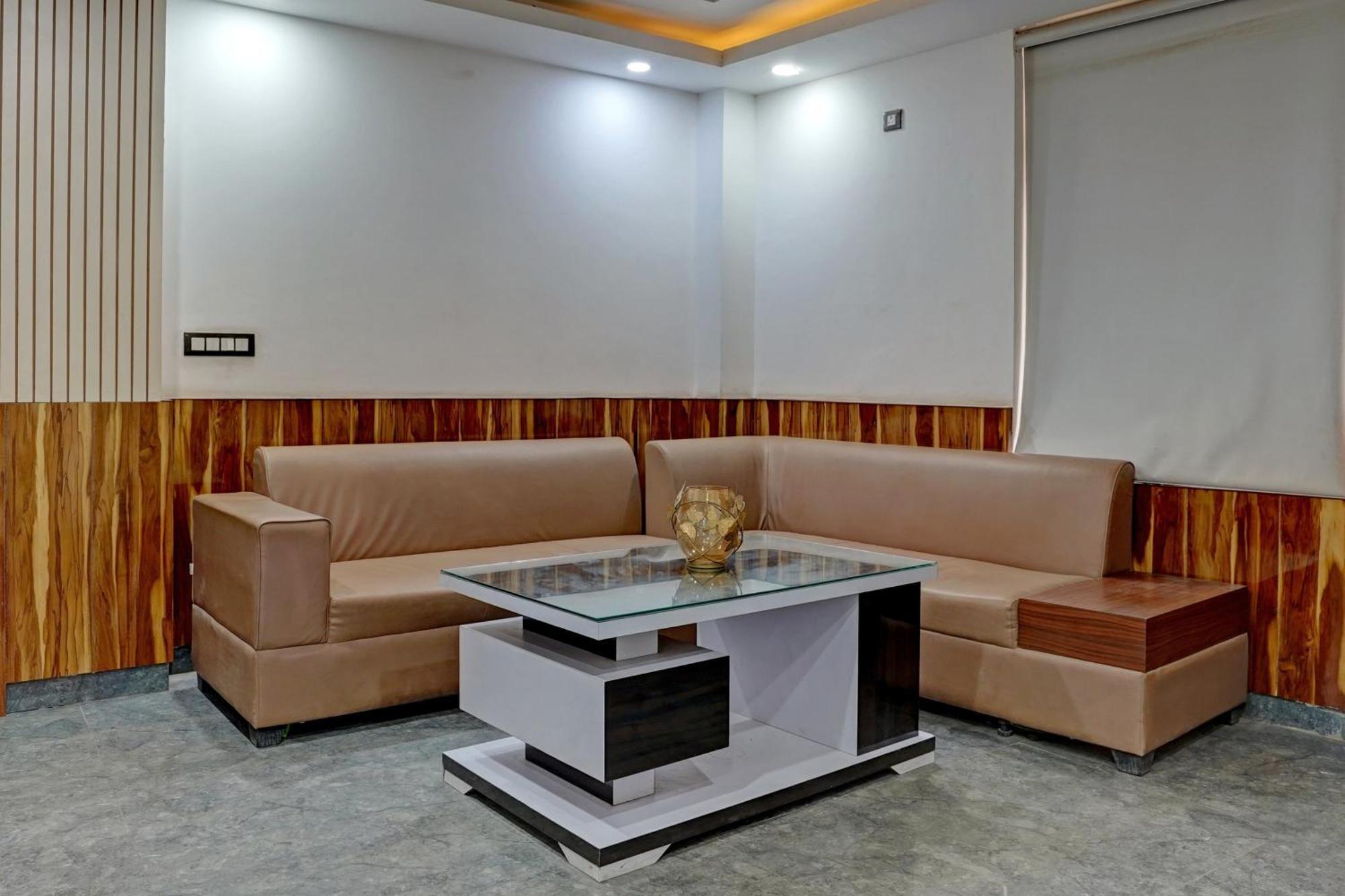 Hotel Hight Krone A Family Hotel Near Igi Airport Delhi New Delhi Exterior foto
