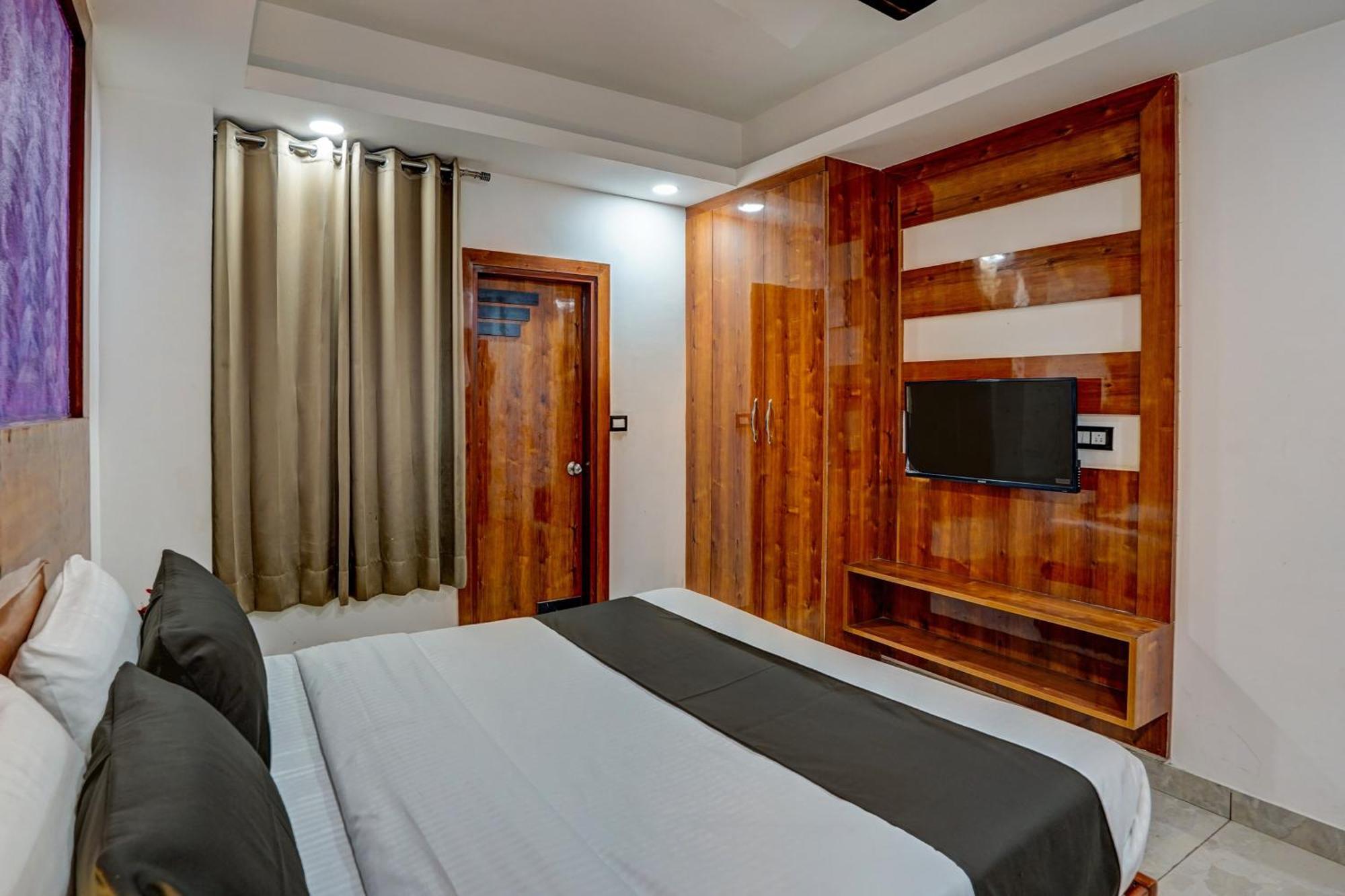 Hotel Hight Krone A Family Hotel Near Igi Airport Delhi New Delhi Exterior foto